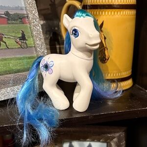 Vintage 00’s My Little Pony Periwinkle